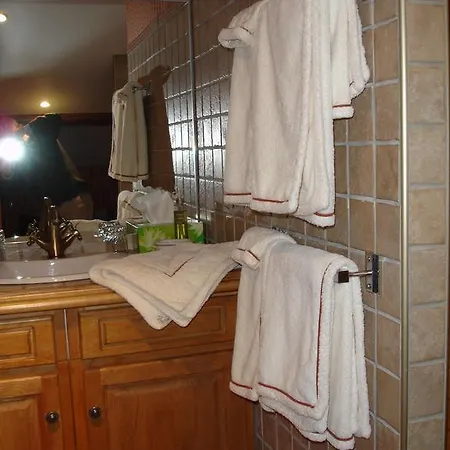 La Maison D'en Haut Bed & Breakfast